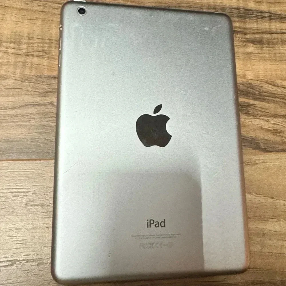 iPad mini 2nd gen model A1489 FOR PARTS APPLE